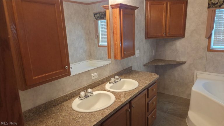 4830 Snowdrift Lane, Zanesville, OH - Photo 6