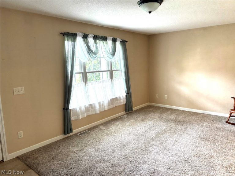 12 Cambridge Glen, Columbiana, OH - Photo 8