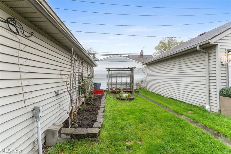 145 190th Street, Euclid, OH - Photo 8