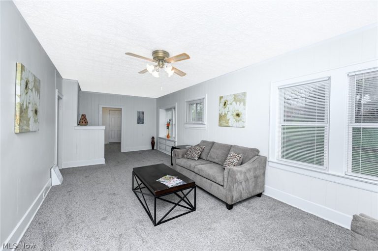1465 Laffer Avenue, Akron, OH - Photo 8