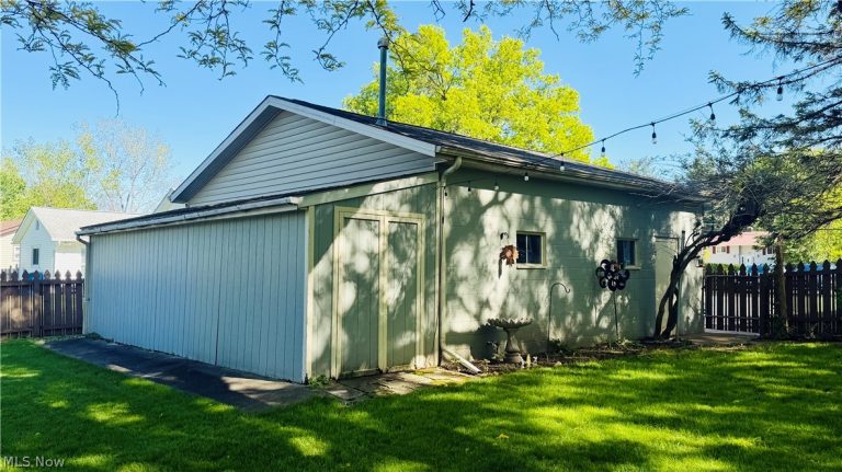 19510 Lunn Road, Strongsville, OH - Photo 6