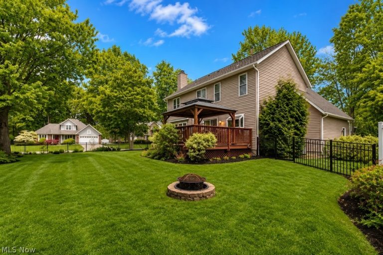 755 Misty Lane, Painesville Twp, OH - Photo 2