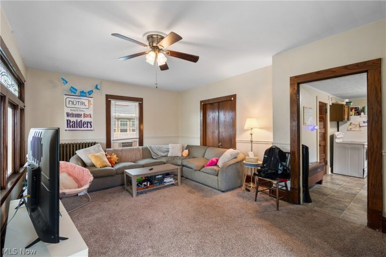 2372 Union Avenue, Alliance, OH - Photo 3
