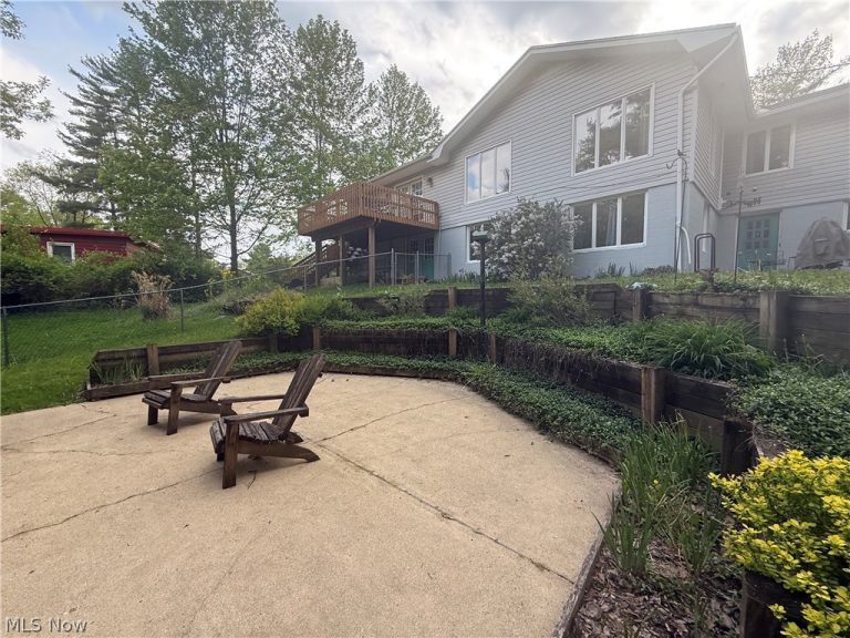 177 Lowery Lane, New Concord, OH - Photo 5