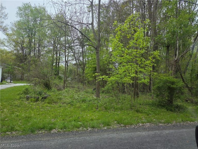 Henderson, Ravenna, OH, 44266