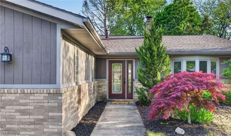9581 Tamarin Court, Mentor, OH - Photo 4