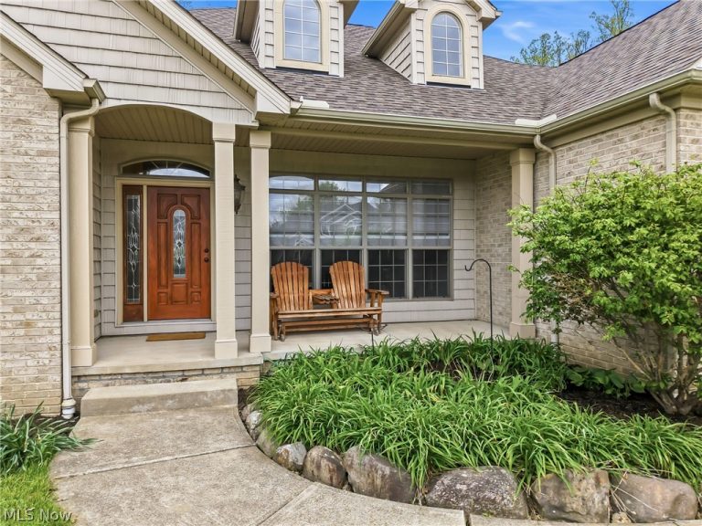 12355 Summerwood Drive, Concord Twp, OH - Photo 3