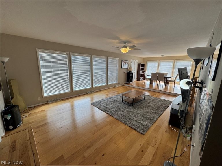 2545 Buckhurst Drive, Beachwood, OH - Photo 6