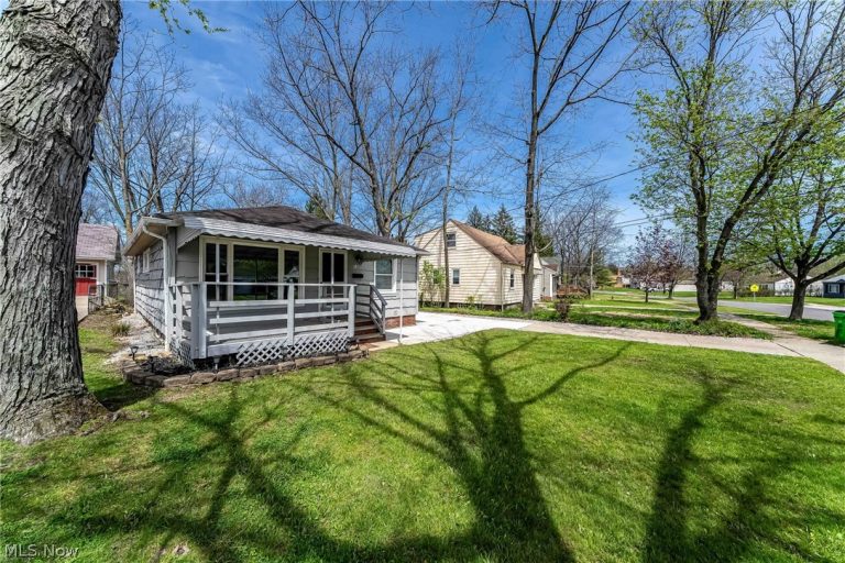 575 Glendale Street, Bedford, OH - Photo 8