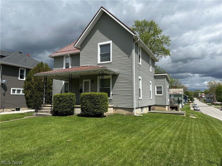 537 Dale Avenue, Willard, OH - Photo 2