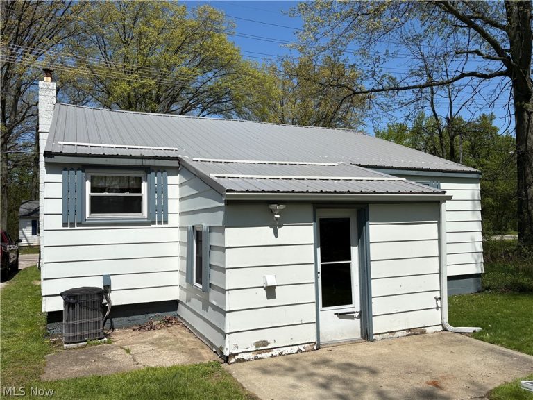 1520 27th Street, Ashtabula, OH - Photo 3