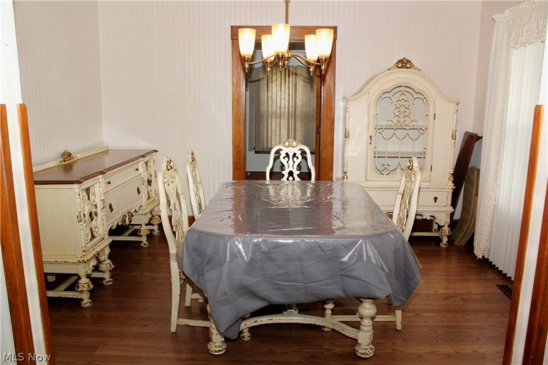 323 Hazelwood Avenue, Youngstown, OH - Photo 8