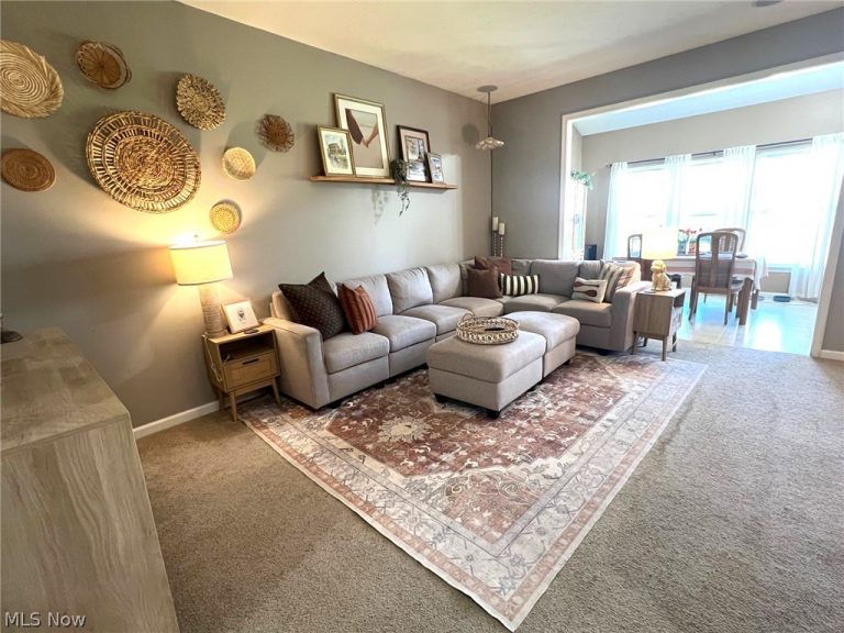 108 Yellowstone Court, Berea, OH - Photo 8