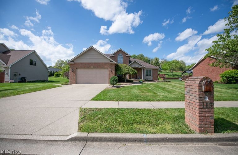 113 Howard Drive, Dover, OH - Photo 3