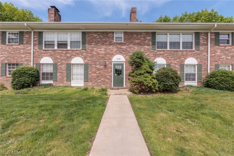 6920 Carriage Hill Drive #103, Brecksville, OH, 44141