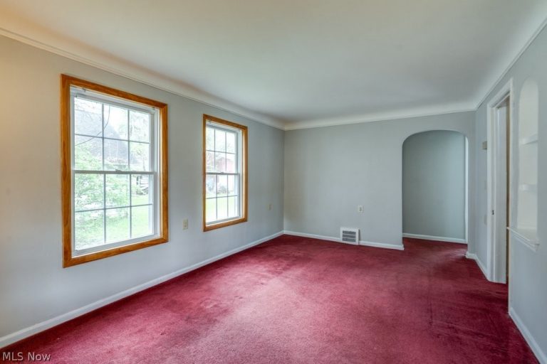 7086 MacKenzie Road, Olmsted Twp, OH - Photo 3