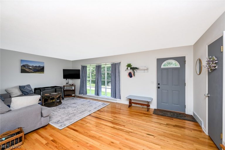 12460 Amber Circle, Uniontown, OH - Photo 3