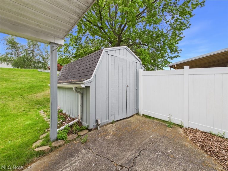 2504 New York Avenue, Parkersburg, WV - Photo 4