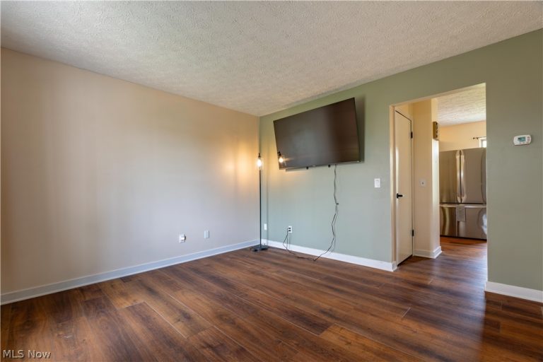 1624 Oberlin Avenue, Massillon, OH - Photo 5