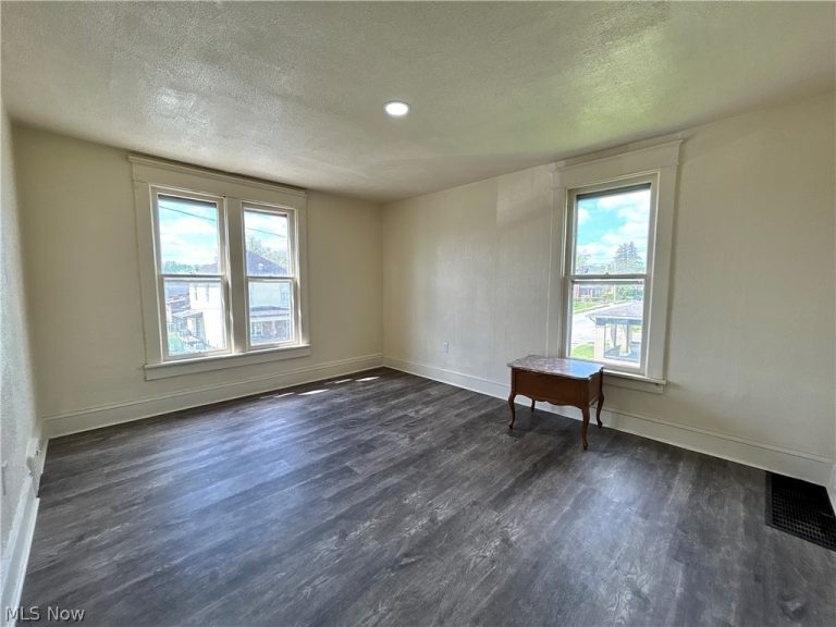 1317 Plum Street #Apt 2, Steubenville, OH - Photo 5