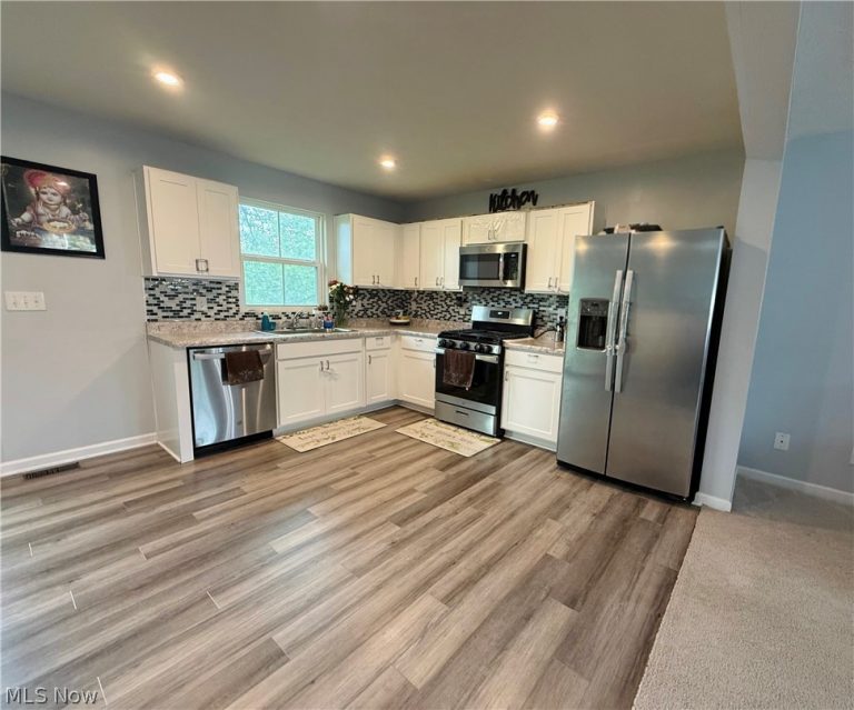141 Grass Court, Painesville, OH - Photo 4