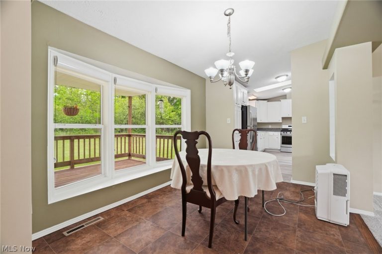 16167 Gar Highway, Montville, OH - Photo 4