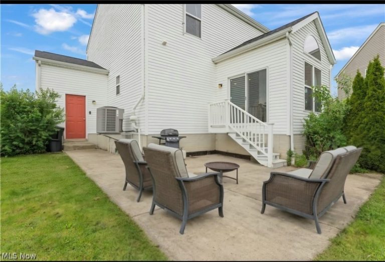 198 Gatwick Grove Circle, Wadsworth, OH - Photo 8