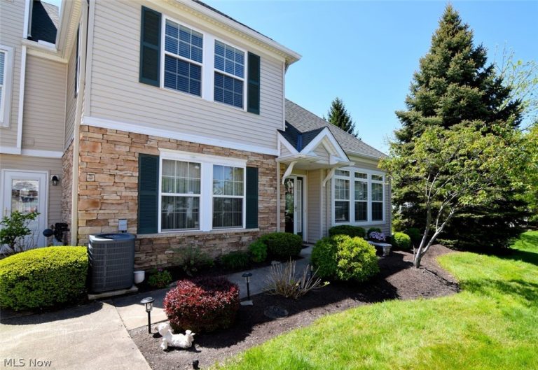 362 Legend Court #B, Highland Heights, OH, 44143