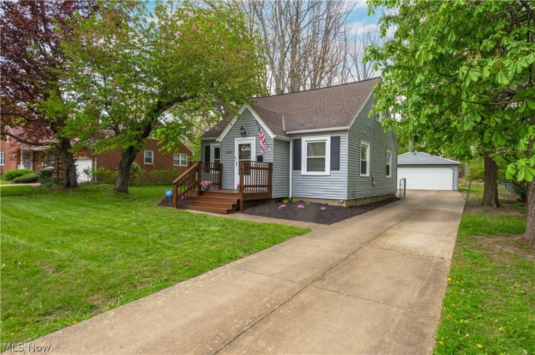 2019 Beverly Hills Drive, Richmond Heights, OH, 44143