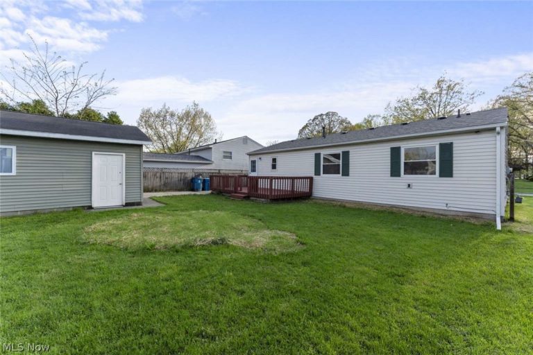 3917 Seneca Avenue, Lorain, OH - Photo 6