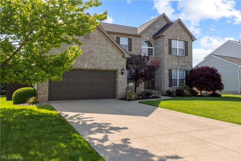 4625 Crossing Trail, Lorain, OH - Photo 2