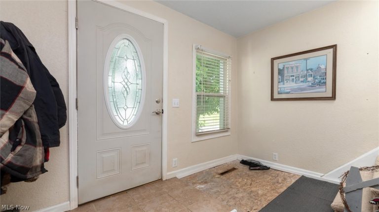 212 Main Street, Somerset, OH - Photo 4