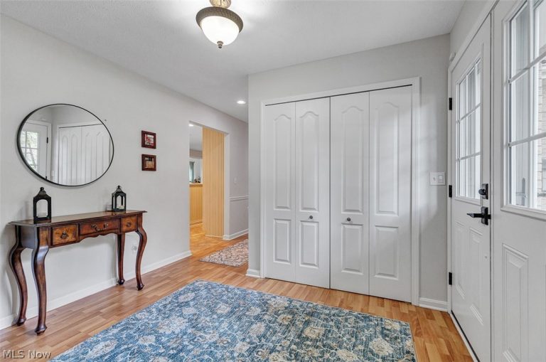 30475 Timber Lane, Bay Village, OH - Photo 4