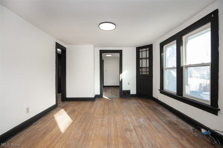 7610 Dearborn Avenue, Cleveland, OH - Photo 6