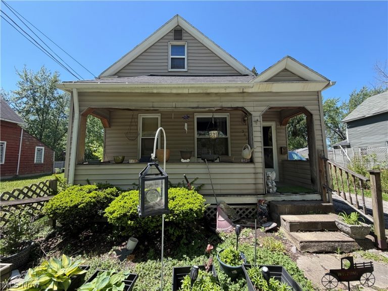 3692 52nd Street, Cleveland, OH, 44105