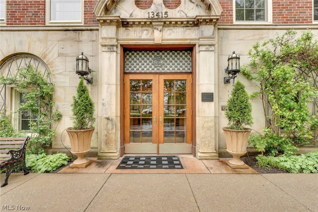 13415 Shaker Boulevard #11H4, Cleveland, OH