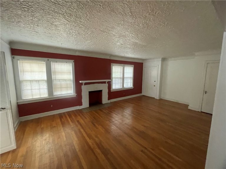 18323 Newell Road, Shaker Heights, OH - Photo 2