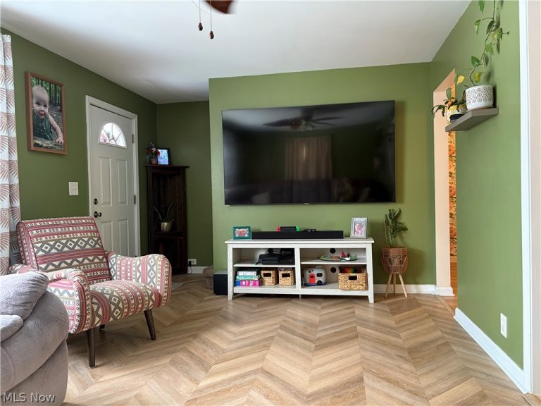 4300 Broadway Avenue, Louisville, OH - Photo 3