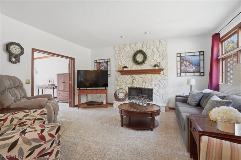 6394 Meadowbrook Drive, Mentor, OH - Photo 4