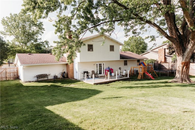 2122 Windham Street, Canton, OH - Photo 3