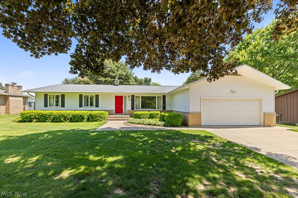 5849 Iva Drive, Akron, OH