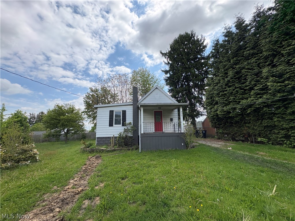 945 Davis Street, Akron, OH