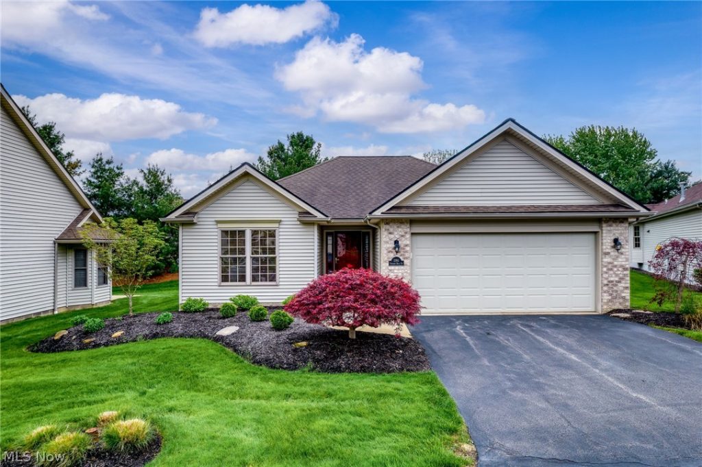 1190 Orchard Bend Drive, Salem, OH