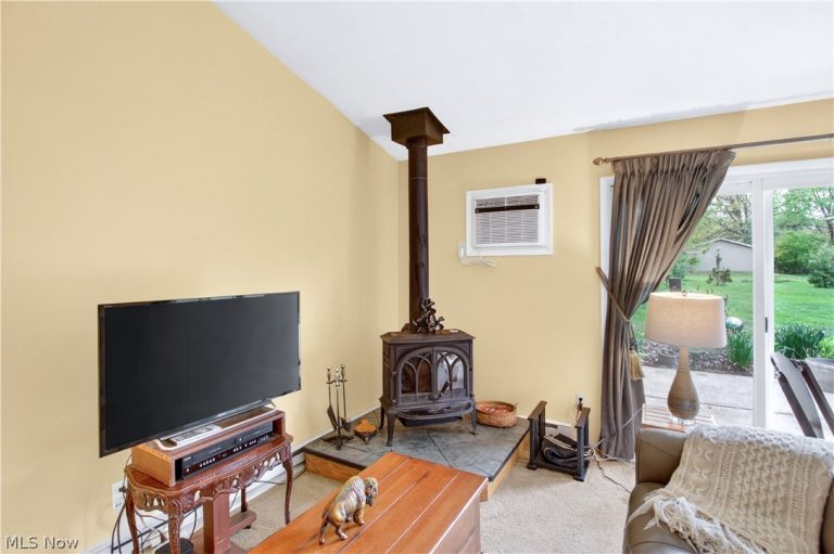 12808 Wellswood Trail, Chesterland, OH - Photo 5