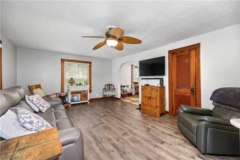 2462 Myersville Road, Uniontown, OH - Photo 6