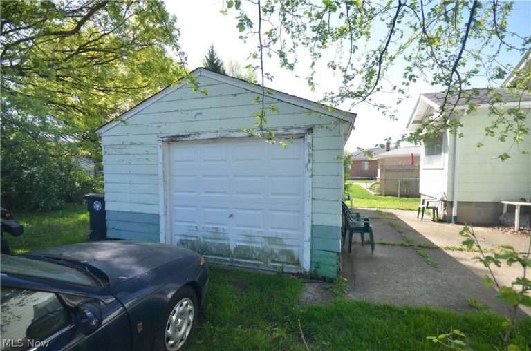 581 Baldwin Road, Akron, OH - Photo 6