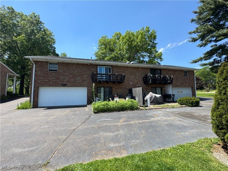 1236-1238 Bowen Circle, Canton, OH - Photo 3