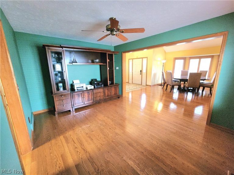 7278 Winchester Drive, Solon, OH - Photo 5