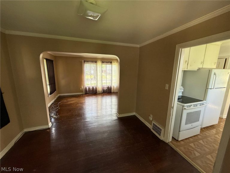 1408 Winston Road, South Euclid, OH - Photo 4