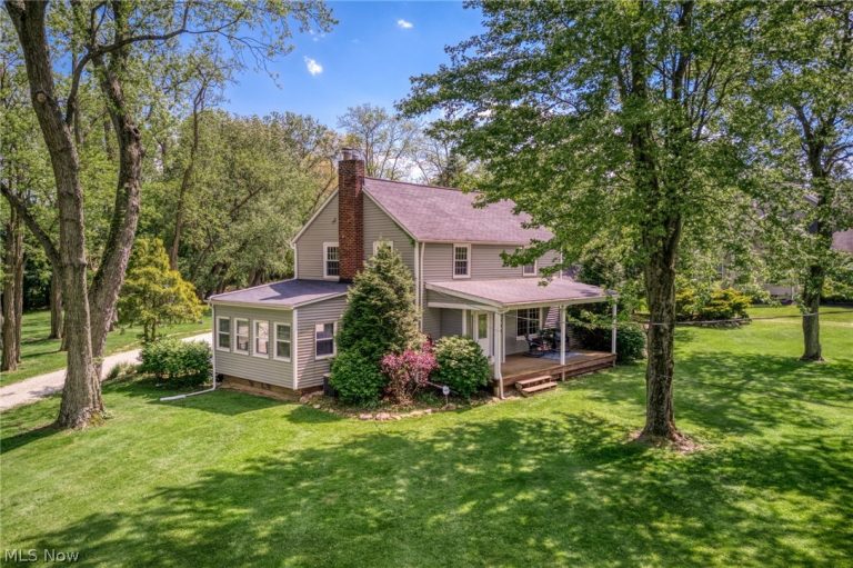 1566 Northeast Avenue, Tallmadge, OH, 44278